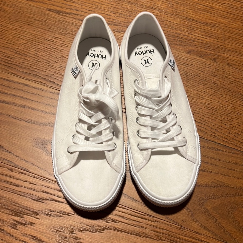 Hurley shoes never worn size 7.5
